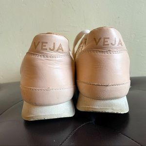 Veja Retro Sneaker W9 Rare Style Dusty Pink
